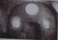 Nieigles, Eglise romane, Choeur, Mur de l'abside avant restauration.jpg